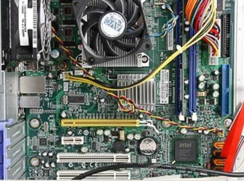 計算機主機硬件 一窺主機內部結構圖